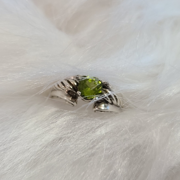 Vintage .5ct Round Cut Peridot Silver Scroll Size 8.5 Ring - Picture 3 of 8